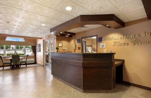 Quincy Hotel | Microtel Inn & Suites by Wyndham Quincy