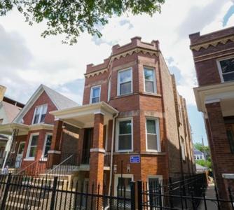 Logan Square Apartment | Modern Logan Square 1 bedroom Flat