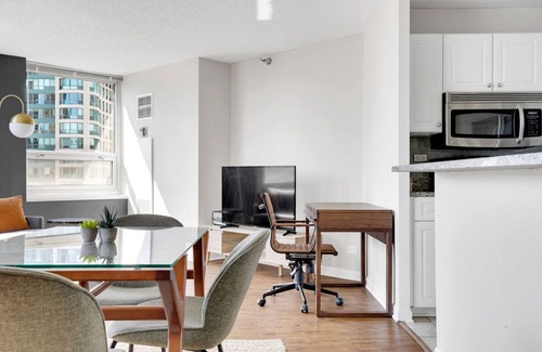 Rush and Division Apartment | Modern River North 1BR w/Gym + W/D near Mag Mile by Blueground