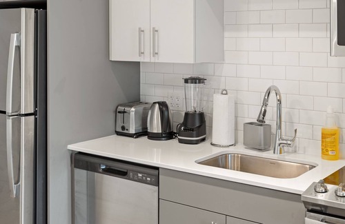 River North Hotel | New & Modern Lux City Escape