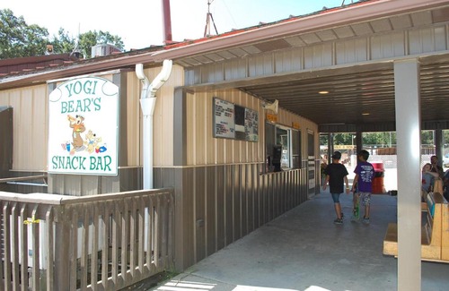 Amboy Resort | O'Connell's Yogi Bear Park Model 30