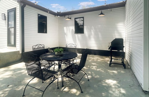 Casey House | Park Place .5mi from Downtown