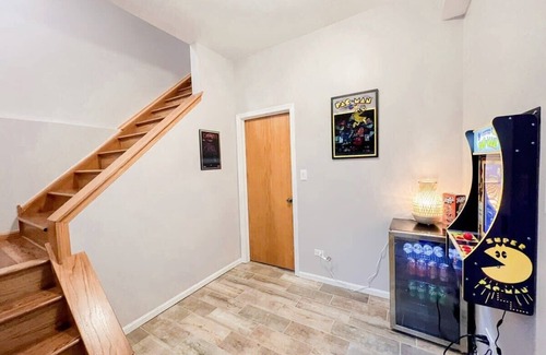 West Town Apartment | Pool Table, Private Patio, 2 Parking Spaces!