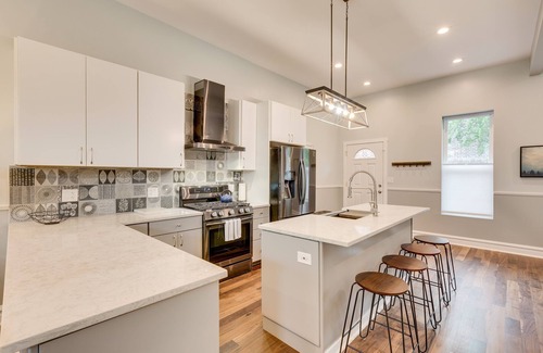 Near West Side House | Private Deck and Backyard Perfect for Your Entire Group! Walk to the United Center by AllSet Turnover