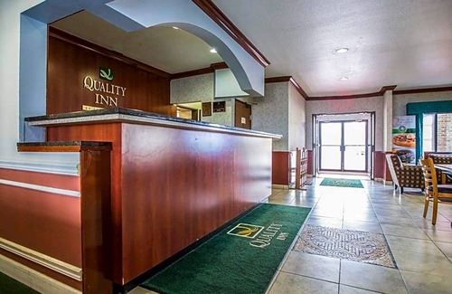 Peru Hotel | Quality Inn Peru near Starved Rock State Park