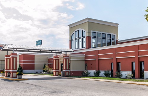 Mattoon Hotel | Quality Inn & Suites