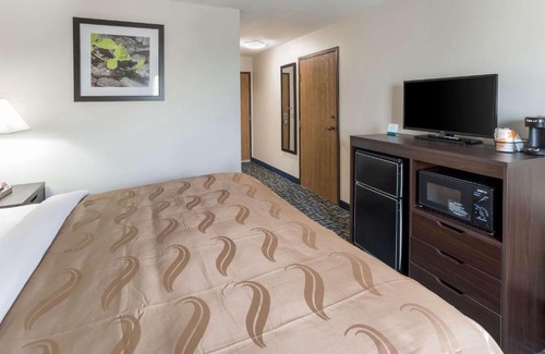 Rochelle Hotel | Quality Inn