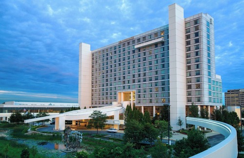 Schaumburg Hotel | Renaissance Schaumburg Convention Center Hotel