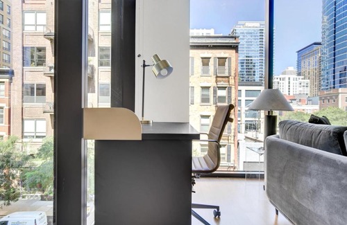 Near North Side Apartment | River N 1BR w Gym Pool WD nr Mag Mile CHI-440
