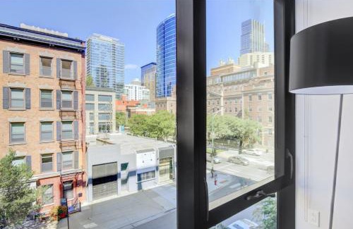 Near North Side Apartment | River N 1BR w Gym Pool WD nr Mag Mile CHI-440