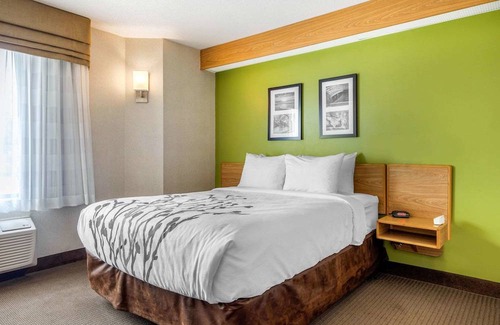 Lake Bluff Hotel | Sleep Inn near Great Lakes Naval Base