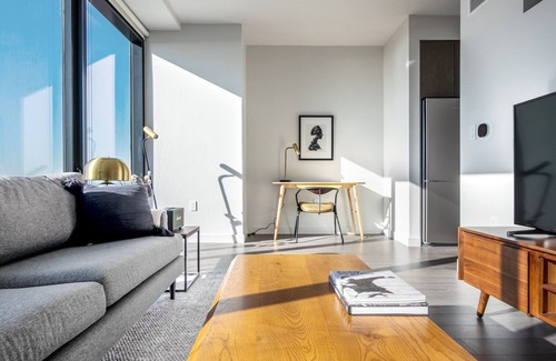 South Loop Apartment | Smart South Loop 1BR w/Pool & gym, near CTA Train, by Blueground