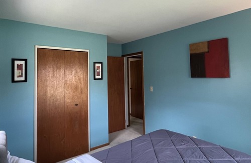Urbana House | Spacious 3 bed 1.5 bath home