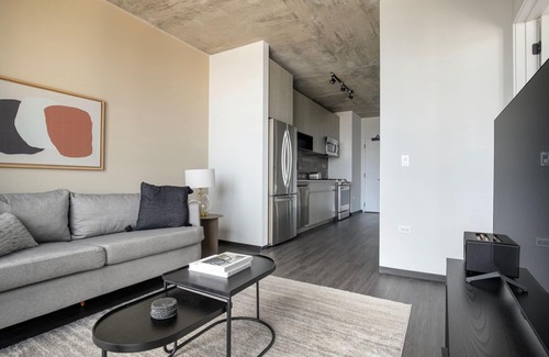 West Town Apartment | Stylish West Loop 1BR w/Pool & Gym, nr Union Park, by Blueground