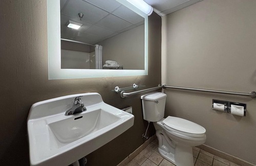 Grayville Hotel | Super 8 by Wyndham Grayville