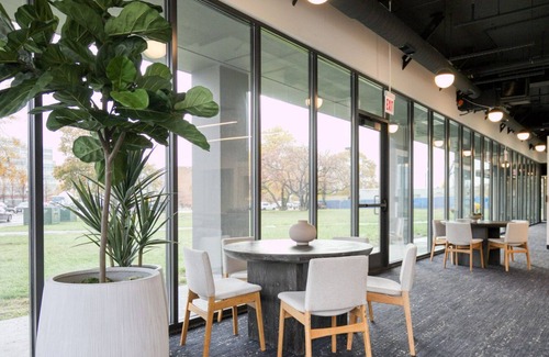 Illinois Medical District Apartment | Tasteful Medical District 1BR w/ Gym & W/D, 1 block to L, by Blueground