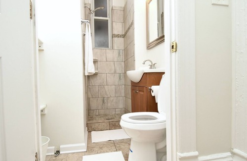 West Town Apartment | Tee’s Place