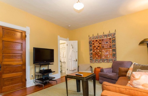 Bucktown House | The Bucktown House #2 - Heart of Bucktown/Wicker Park, 10 Min Uber to Mag Mile