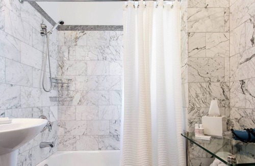 Bucktown House | The Bucktown House #2 - Heart of Bucktown/Wicker Park, 10 Min Uber to Mag Mile