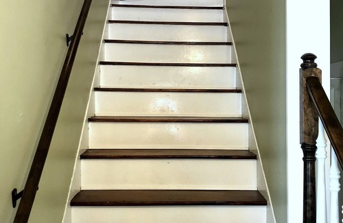 Galena House | The Downtown House - 1820s home steps from Main Street in downtown Galena