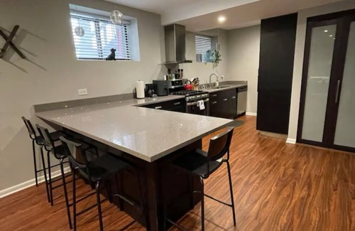 Rogers Park Apartment | The Holiday Lake House - 2br 2bth - 50 steps from the beach!