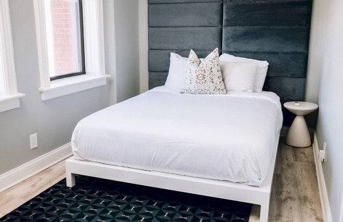 Park West Hotel | The Neighborhood Hotel - Lincoln Park 401 - One Bedroom