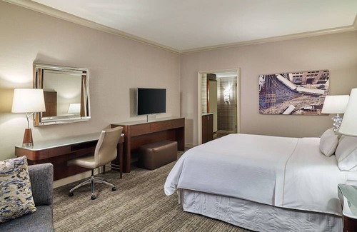 Downtown Chicago Hotel | The Westin Chicago River North