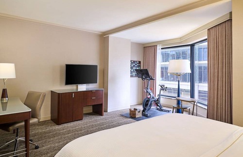 Downtown Chicago Hotel | The Westin Chicago River North