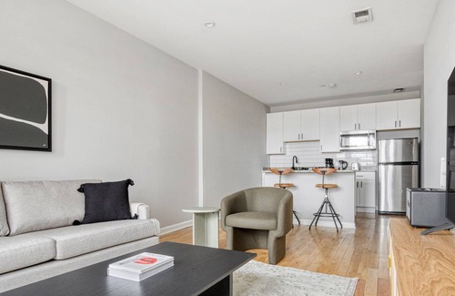 Lakeview Apartment | Trendy Lakeview 2BR w/ Patio, W/D, walk to Wrigley Field, by Blueground