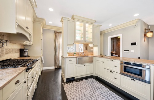 West Town House | UP-SCALE Wicker Park 4BD/3.5BA HOME (+garage)