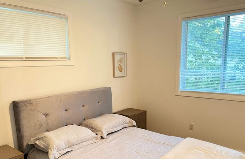 Urbana House | Updated Ranch Home
