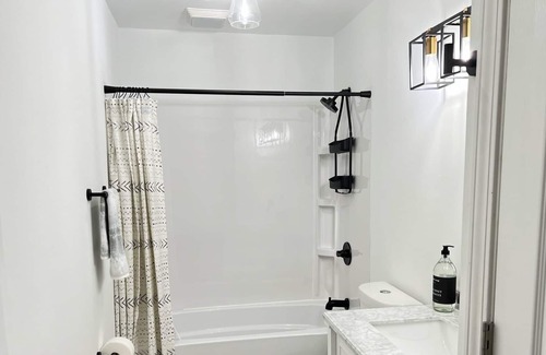 Urbana House | Updated Ranch Home