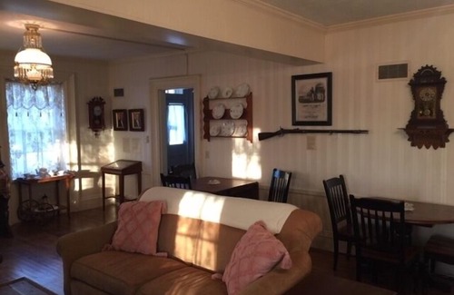 Nauvoo Apartment | Willard Richards Inn in Nauvoo