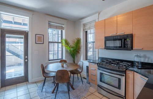 Wrigleyville Condo | Wrigleyville 3BD Condo (2)