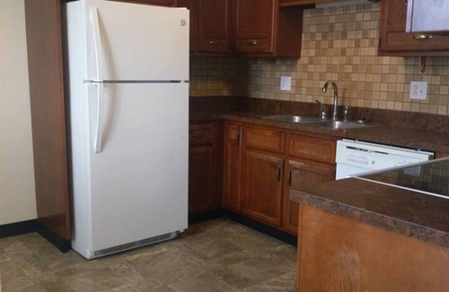 Bloomington Condo | 1 Bed, 1 Bath Private Condo w/Carport