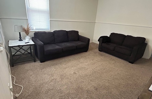Belleville Apartment | 1 bed duplex near downtown Belleville next to heart garden and long story coffee