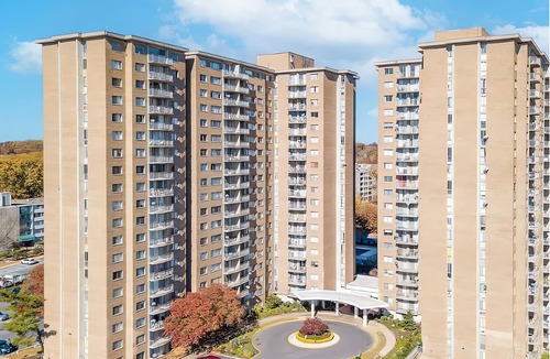Adelphi Condo | 1-Bed Tranquil Penthouse w/Pool, Gym, and Reserved Parking