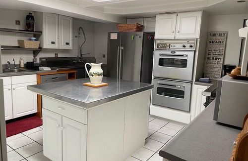 Freeburg Apartment | 1 bedroom, 1 bath apartment w/full kitchen & laundry near St Louis & Scott AFB