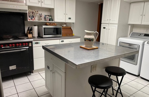Freeburg Apartment | 1 bedroom, 1 bath apartment w/full kitchen & laundry near St Louis & Scott AFB