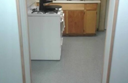 Alton House | 1 Bedroom Furnished Basement Apartment Close to Phillips 66