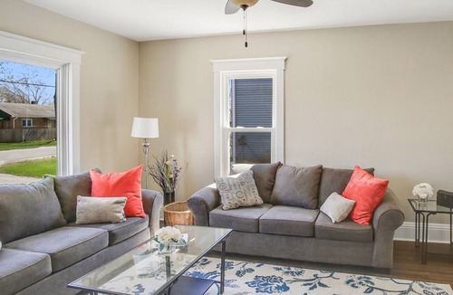 Lake Bluff Apartment | 1 Bedroom Naval Family Oasis