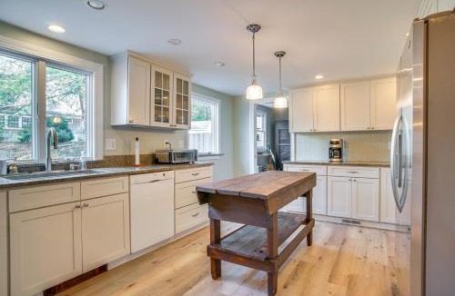 Cataumet House | 1 Mi to Beach: Cape Code Family Retreat w/Patio