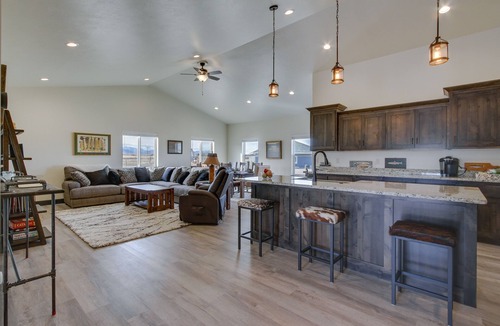 Dillon House | 1 Mi to Beaverhead River: Mtn-View Dillon Retreat