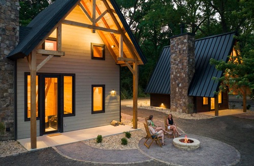 Laura House | #10 Hummingbird Hideaway