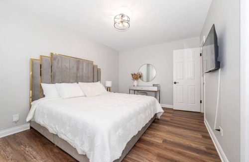 Elmhurst House | 102 m² House ∙ 3 bedrooms ∙ 6 guests