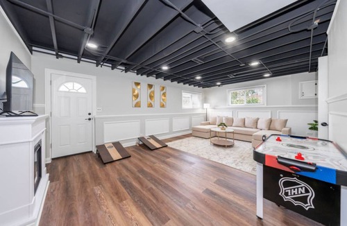 Elmhurst House | 102 m² House ∙ 3 bedrooms ∙ 6 guests