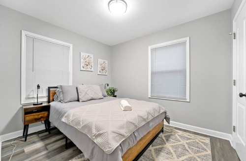 Burbank House | 113 m² House ∙ 4 bedrooms ∙ 10 guests