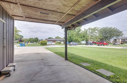 Pontoon Beach Cottage | 12 Mi to St Louis: Pet-friendly Metro East Home