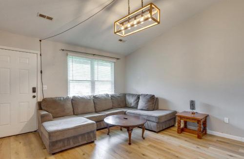 Pontoon Beach House | 12 Mi to St Louis Pet-Friendly Metro East Home