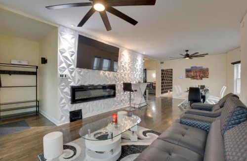 Maywood House | 13 Mi to Dtwn Chicago Maywood Home with Fireplace